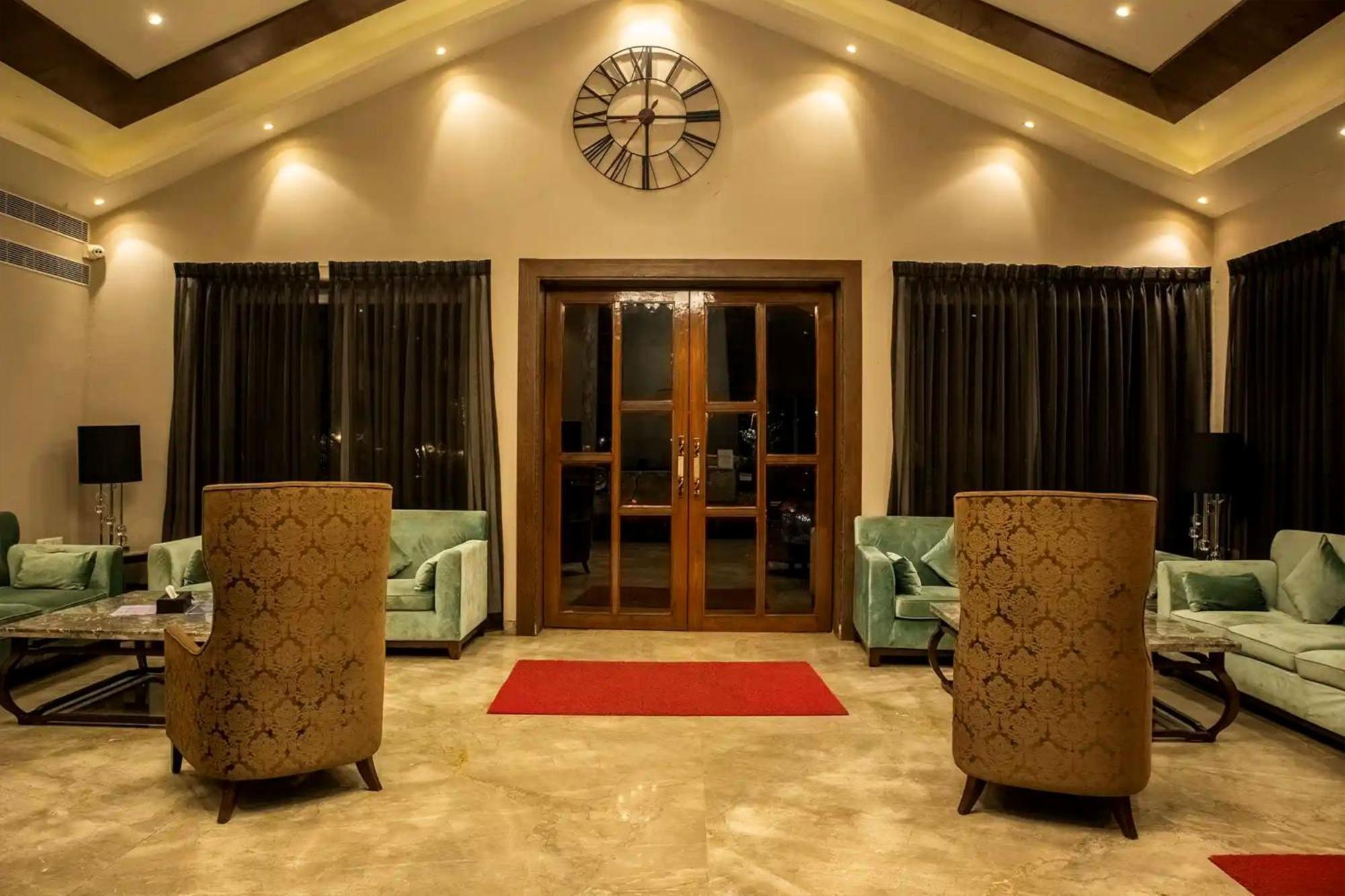 Basilica Resort - Where Luxury Redefines Mahābaleshwar Exterior foto